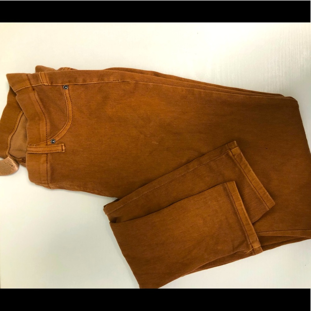 Perfect for fall Brown stretchy jegging pants
